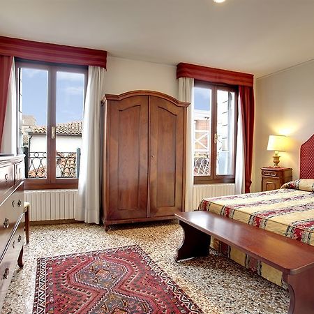 San Giorgio Degli Schiavoni Apartments Venesia Bagian luar foto